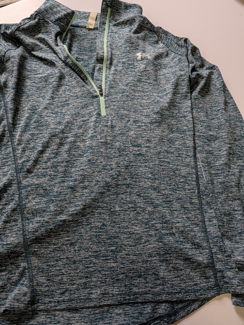 Under Armour Women's Zip Up Lightweight Jacket